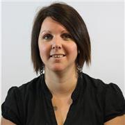 Docteur en neurobiologie, mais pas que, et passionnée de transmettre aux autres !